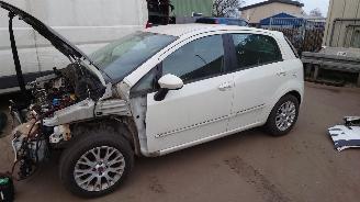 Coche accidentado Fiat Punto Evo 2010 1.4 16v 955A6 Wit 296 onderdelen 2010/2