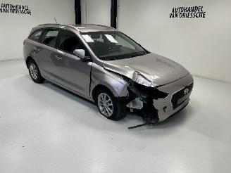 uszkodzony samochody osobowe Hyundai I-30  2018/9