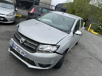 Damaged car Dacia Sandero  2016/9