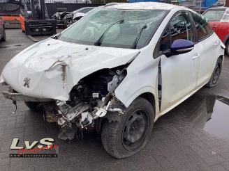 Coche accidentado Peugeot 208 208 I (CA/CC/CK/CL), Hatchback, 2012 / 2019 1.2 Vti 12V PureTech 2017/3