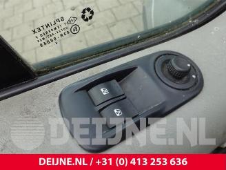 Opel Vivaro Vivaro, Van, 2000 / 2014 2.5 CDTI 16V picture 21